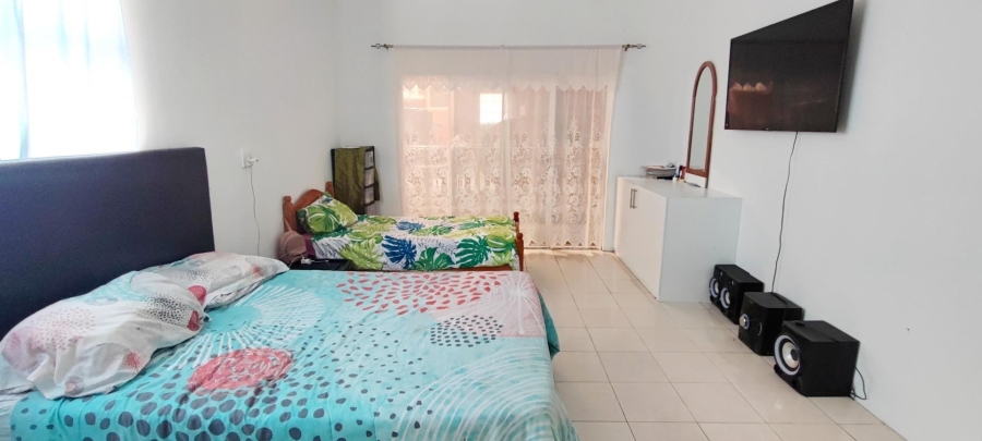 5 Bedroom Property for Sale in Franskraal Western Cape